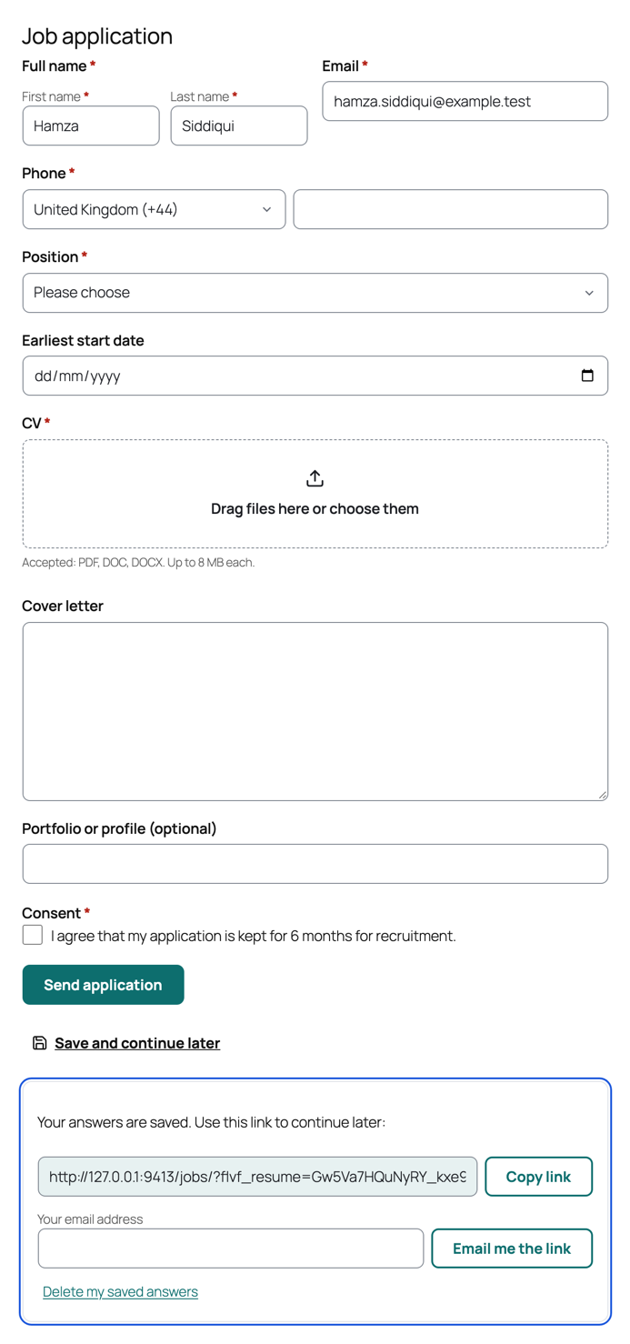 After saving: the private link, a copy button and the option to email it